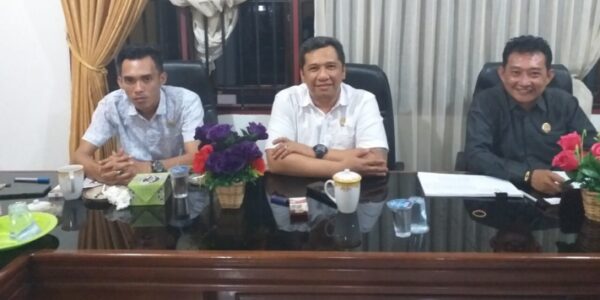 Terima Aspirasi Forum Kades Kabupaten, Komisi I DPRD Bengkulu Utara Gelar Rapat