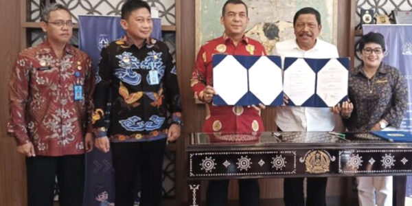 Ketua DPRD BU Dampingi Bupati Teken Mou Dengan Kemenkumham