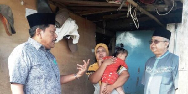 Bupati BU Bersama Kepala Dinas Kesehatan Meninjau Langsung Warga Kena Penyakit Katarak