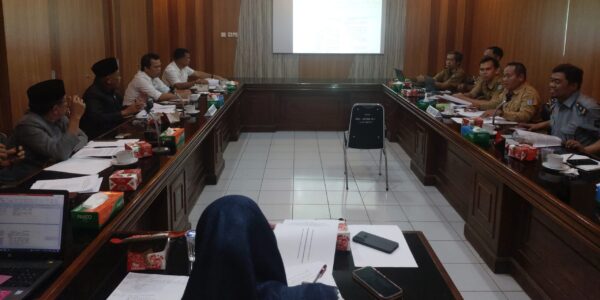 DPRD Bengkulu Utara Bedah Raperda Perangkat Desa