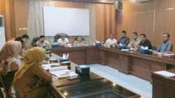 Pedagang Pasar Purwodadi  Menyampaikan Aspirasinya Ke Kantor DPRD BU